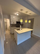 914 NE 15th Ave in Fort Lauderdale, FL - Building Photo - Building Photo
