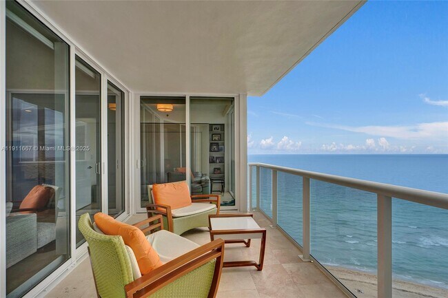 19111 Collins Ave in Sunny Isles Beach, FL - Building Photo - Building Photo