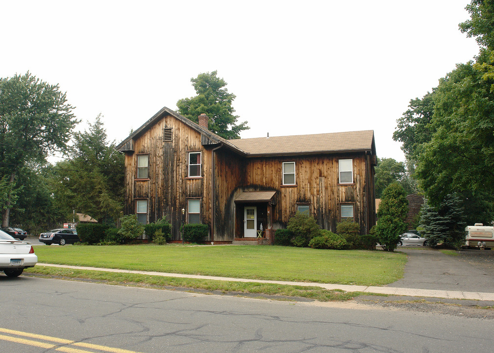 Maple Loft Arms Apartments in Plainville, CT - Foto de edificio