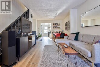 20 Uxbridge Ave in Toronto, ON - Building Photo - Building Photo