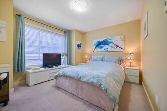 7373 Turnill St in Richmond, BC - Building Photo - Building Photo