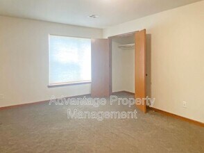 1645 NW Kings Blvd in Corvallis, OR - Building Photo - Building Photo