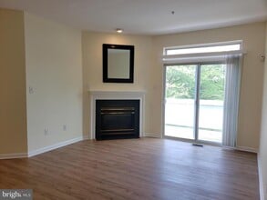 18022 Royal Bonnet Cir in Gaithersburg, MD - Building Photo - Building Photo