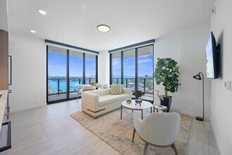 580 72nd St in Miami Beach, FL - Building Photo - Building Photo