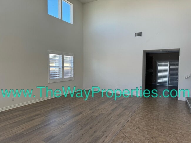 13889 Camino Lindo St in Victorville, CA - Building Photo - Building Photo
