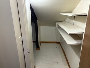 103 E Steuben St, Unit 202 in Bath, NY - Foto de edificio - Building Photo