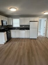 224 Downes Ln in Louisville, KY - Building Photo - Building Photo
