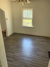 830 E Rogers Ave in Decatur, IL - Building Photo - Building Photo