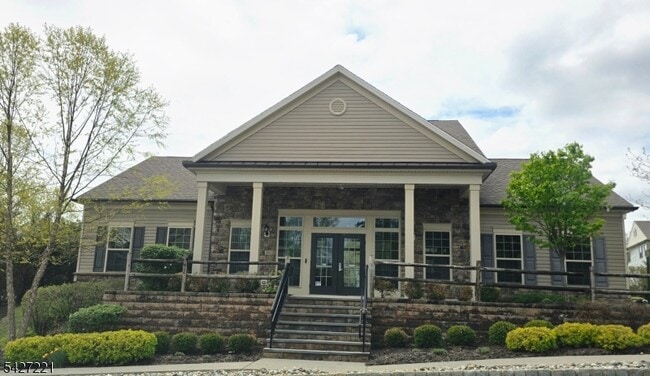 76 Albert Ct in Randolph, NJ - Building Photo - Building Photo