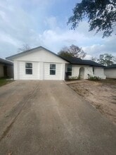 7622 Williams St in Houston, TX - Foto de edificio - Building Photo