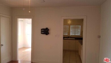 935 N Vista St in Los Angeles, CA - Building Photo - Building Photo