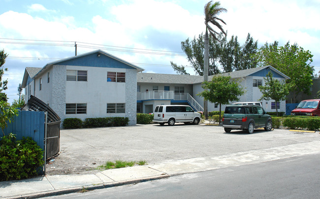 914 N F St in Lake Worth, FL - Foto de edificio - Building Photo