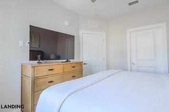 2361 Commerce Park Dr NE, Unit 1202 in Palm Bay, FL - Building Photo - Building Photo