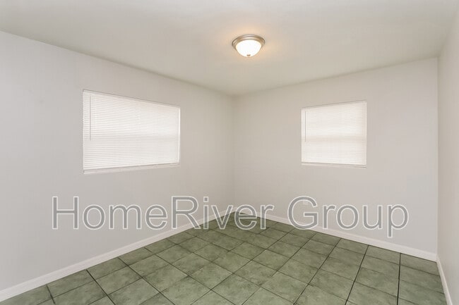 2423 E Civitan Ave in Lakeland, FL - Building Photo - Building Photo