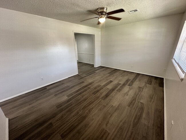 630 SW 3rd St in Moore, OK - Building Photo - Building Photo