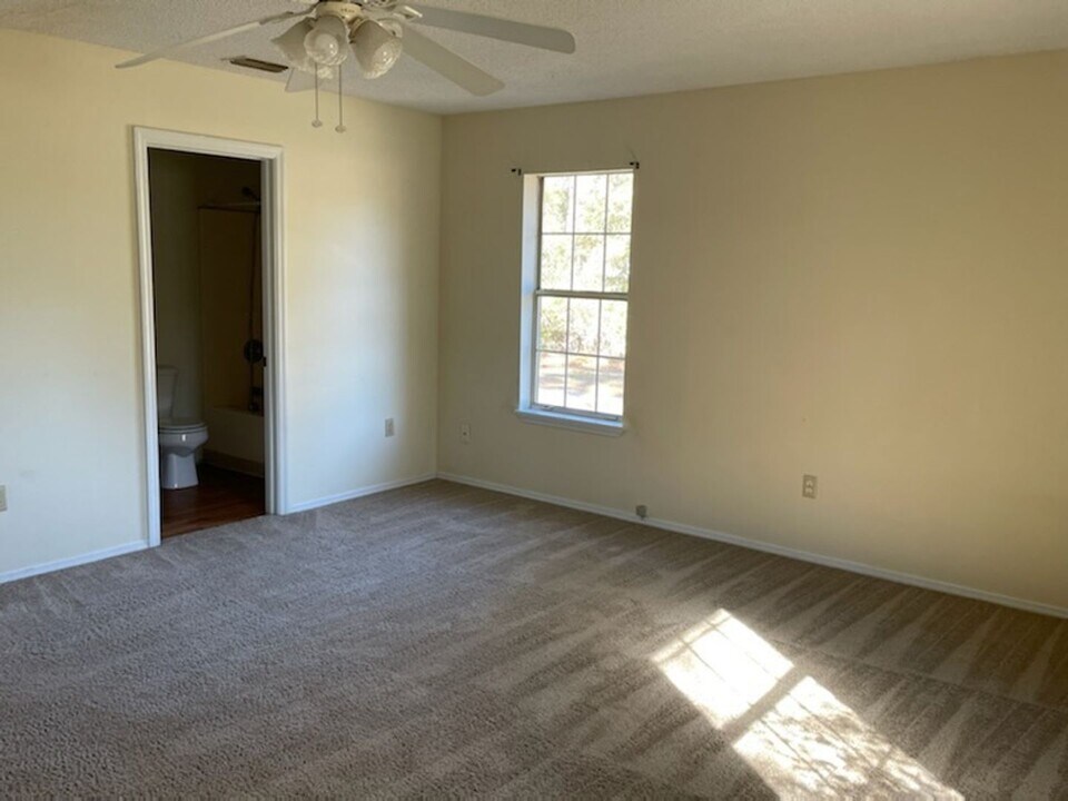 52 Shaw Rd in Hinesville, GA - Building Photo