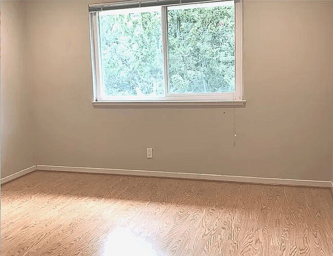 21 Willow Rd in Menlo Park, CA - Foto de edificio - Building Photo