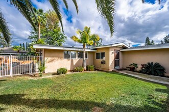 14722 Candeda Pl in Tustin, CA - Building Photo - Building Photo