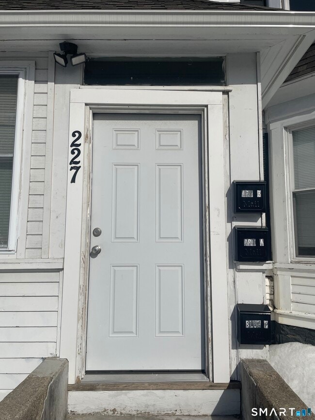 227 Arctic St in Bridgeport, CT - Building Photo - Building Photo