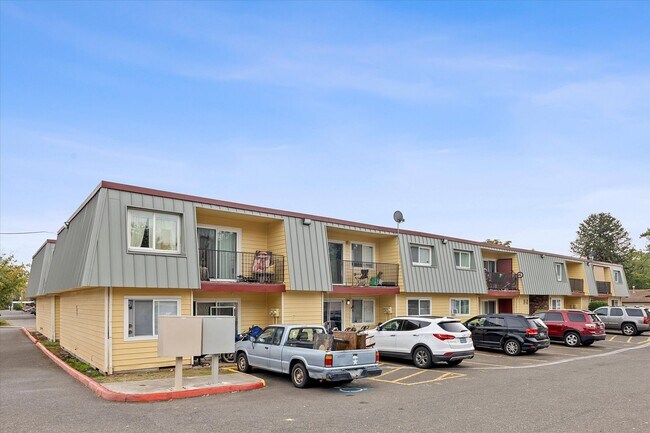 Executive East in Portland, OR - Foto de edificio - Building Photo