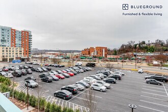 3030 Potomac Ave, Unit SI FL3-ID1025 in Arlington, VA - Foto de edificio - Building Photo