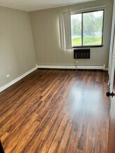 5306 N Cumberland Ave in Chicago, IL - Building Photo - Building Photo