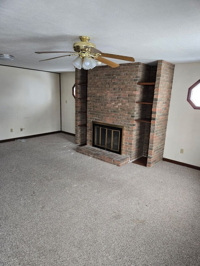 property at 102 S Metts St