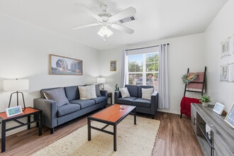 The Zone in College Station, TX - Foto de edificio - Interior Photo