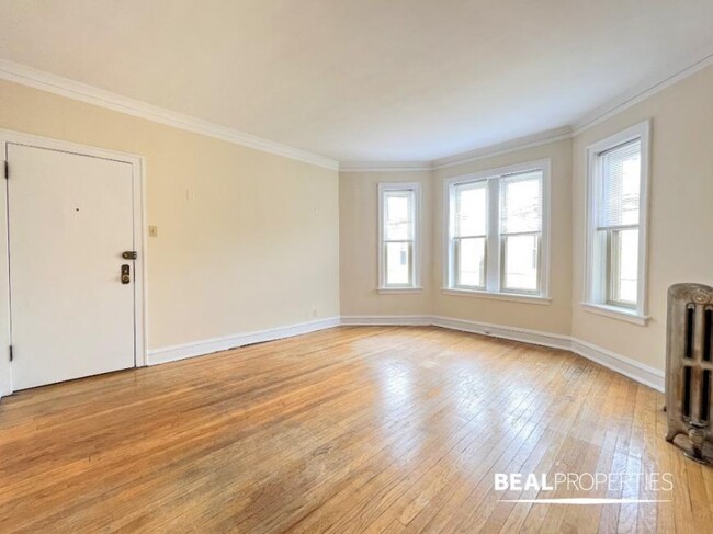 property at 4227 N Paulina St