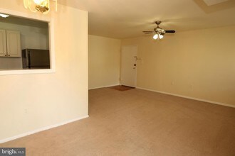 12307 Braxfield Ct-Unit -9 in North Bethesda, MD - Building Photo - Building Photo