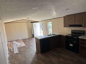 109 Cheoah Rdg Dr in Alexander, NC - Foto de edificio - Building Photo