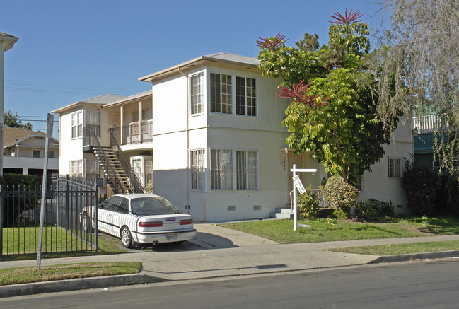 1433 S Bronson Ave in Los Angeles, CA - Building Photo - Building Photo