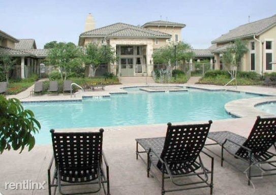 13355 US-183 in Austin, TX - Building Photo