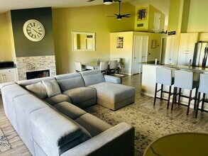 41120 Woodhaven Dr E in Palm Desert, CA - Building Photo - Building Photo