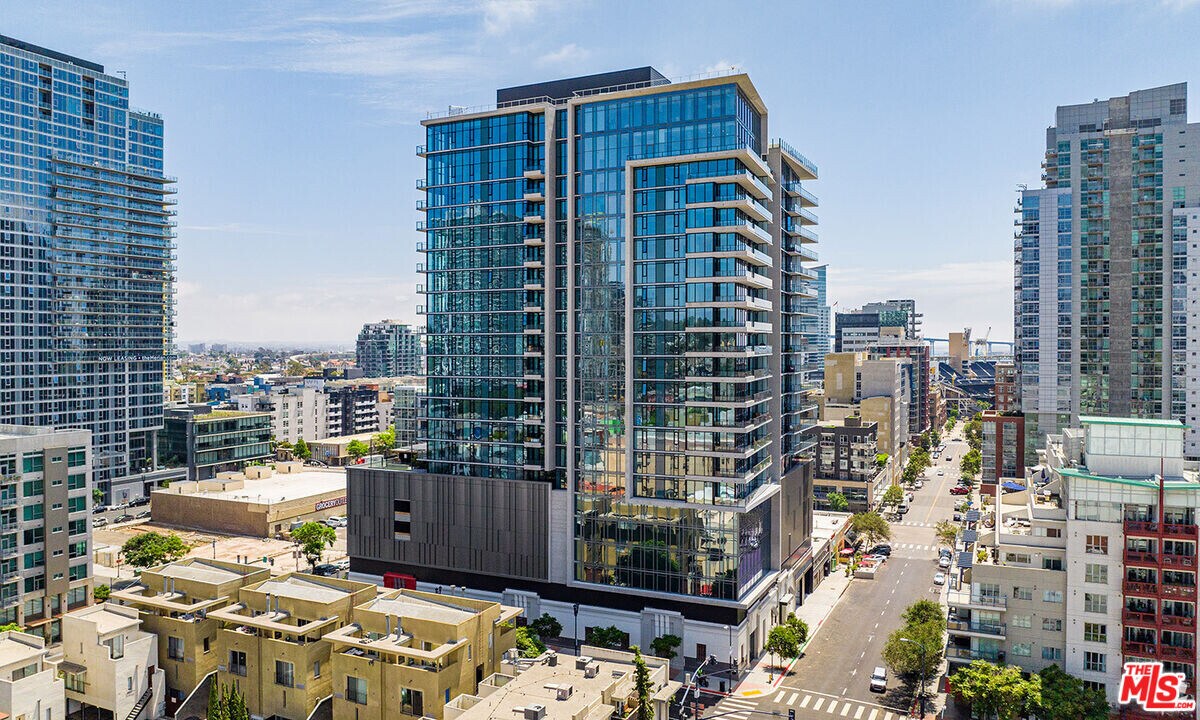 675 Ninth Ave in San Diego, CA - Building Photo