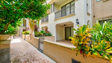 3055 NW 126th Ave in Sunrise, FL - Building Photo - Building Photo