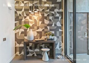 1260 SE Lambert St in Portland, OR - Building Photo - Building Photo