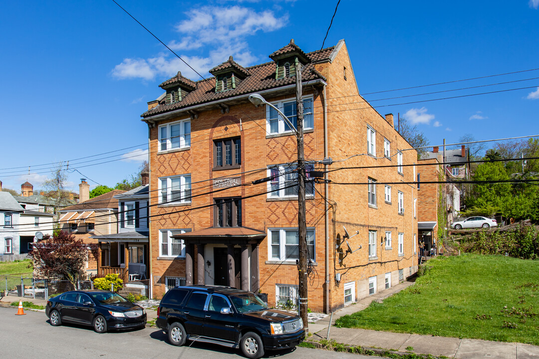 Colonial in Homestead, PA - Building Photo