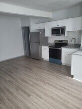 112 W 38th St in Norfolk, VA - Building Photo - Building Photo
