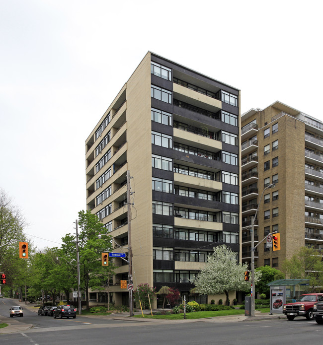 Deer Park Condominiums in Toronto, ON - Building Photo - Primary Photo