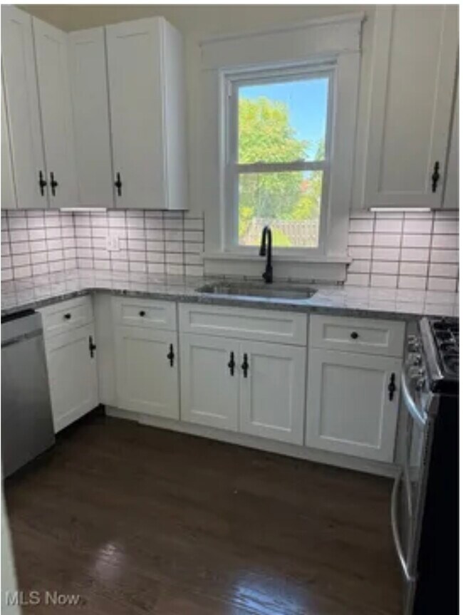 216 S Main St in Mineral Ridge, OH - Building Photo - Building Photo