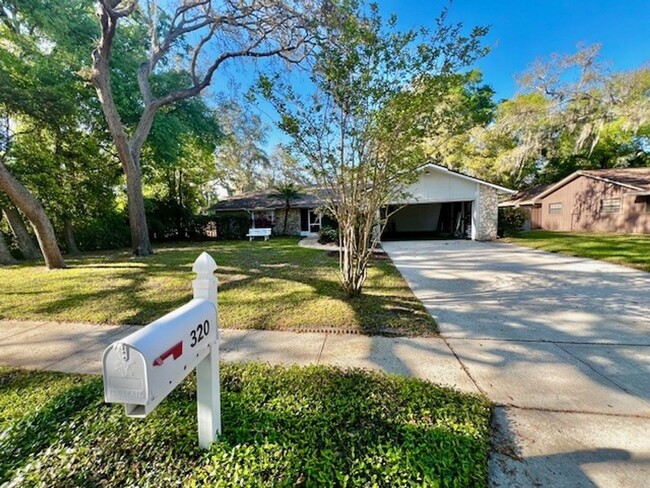 320 Columbus Cir in Longwood, FL - Building Photo - Building Photo