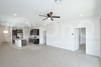 2679 E Tolosa Dr in Casa Grande, AZ - Building Photo - Building Photo
