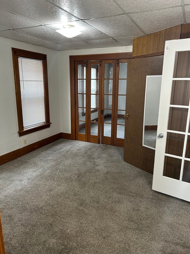 1129 Brown Ave, Unit # 1, Unit # 1