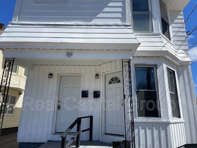 property at 1043 Helderberg Ave