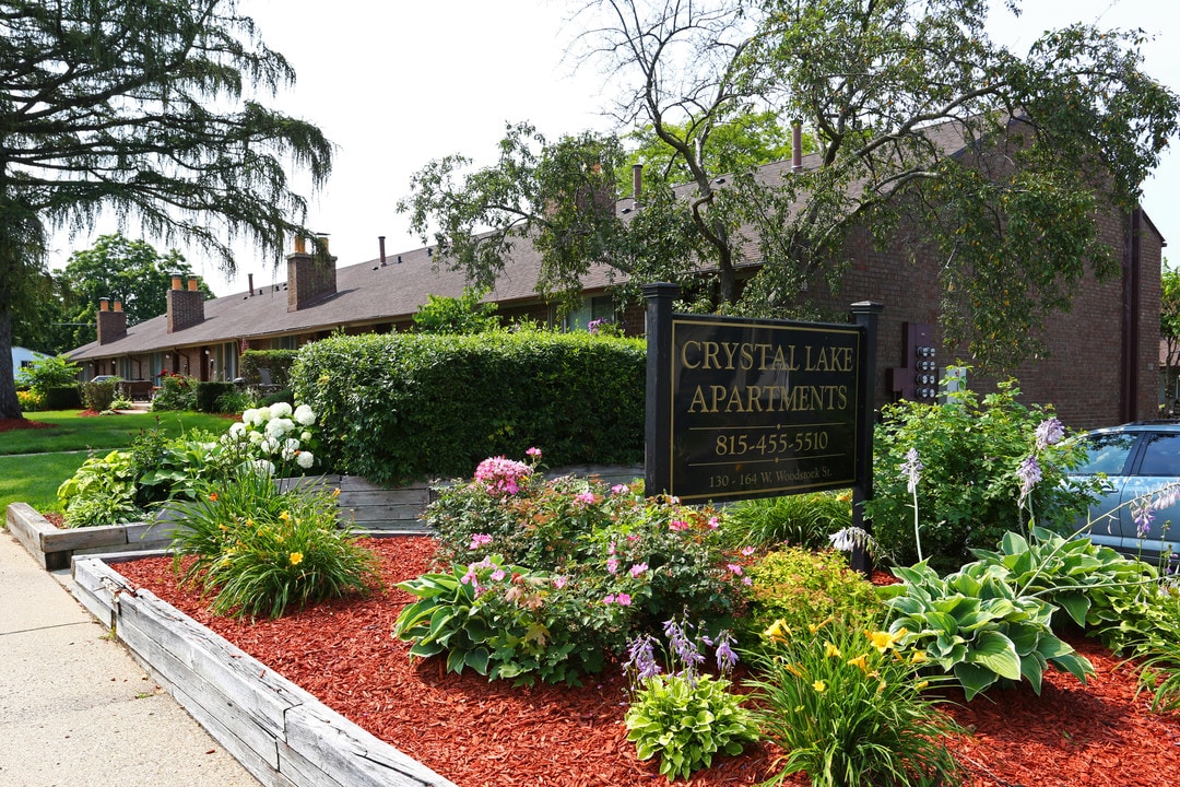 Crystal Lake Apartments in Crystal Lake, IL - Foto de edificio