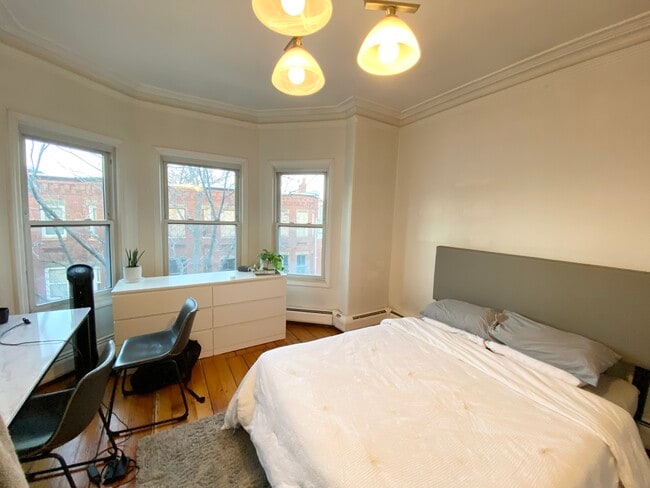 52 Delle Ave, Unit 3T