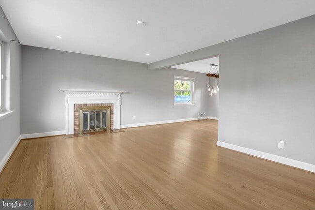 property at 3713 Lockwood Ln