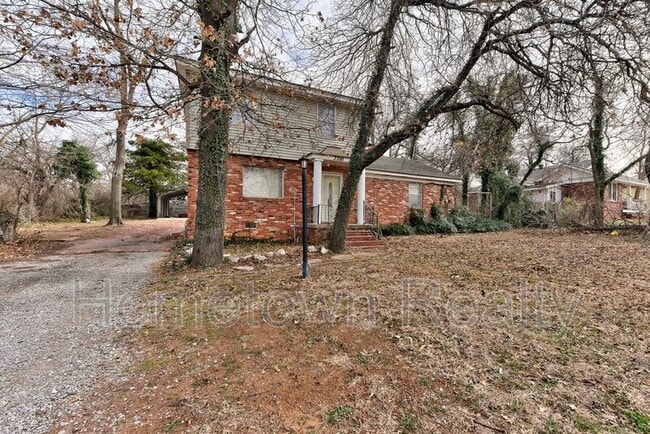 property at 2200 N St Luke Ave