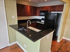 2519 Chandler Ave, Unit 9 in Simi Valley, CA - Building Photo - Building Photo